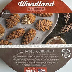 Nordic Ware Woodland Cakelet Pan NWT! Stunning